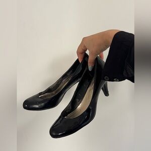 Steve Madden Black Patent Round Toe Pumps